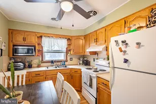 1421 Sandhill Rd, Lebanon, PA 17046 - Photo 10