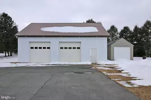 2 N Willow St, Myerstown, PA 17067 - Photo 4