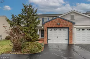 337 Lighthouse Dr, Jonestown, PA 17038 - Photo 1