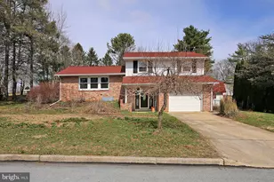 129 Juniper St, Lebanon, PA 17042 - Photo 2