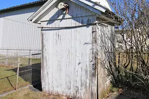 153 N Center St, Fredericksburg, PA 17026 - Photo 8