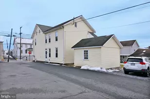 19 S Lancaster St, Jonestown, PA 17038 - Photo 4