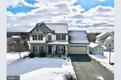2061 Mallard Ln, Lebanon, PA 17046 - Photo 1