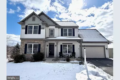 2061 Mallard Ln, Lebanon, PA 17046 - Photo 2