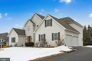 358 S Lingle Ave, Palmyra, PA 17078 - Photo 2