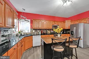 358 S Lingle Ave, Palmyra, PA 17078 - Photo 16