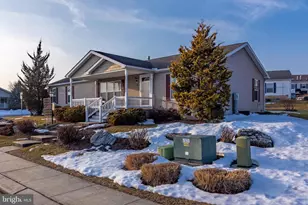 28 Quartz Ln, Annville, PA 17003 - Photo 2