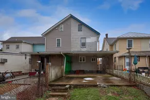 21 E Richland Ave, Myerstown, PA 17067 - Photo 2