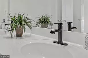 241 Gardenia Ln, Lebanon, PA 17042 - Photo 18