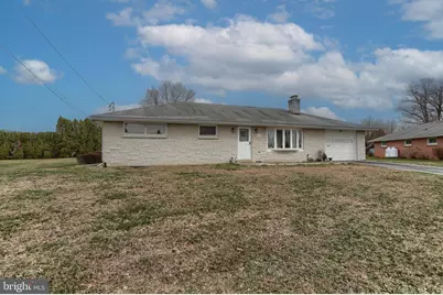 905 Skyline Drive, Lebanon, PA 17046 - Photo 2