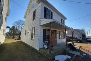 250 Village Dr, Lebanon, PA 17042 - Photo 2