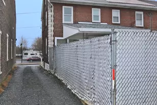 1127 Willow St, Lebanon, PA 17046 - Photo 4