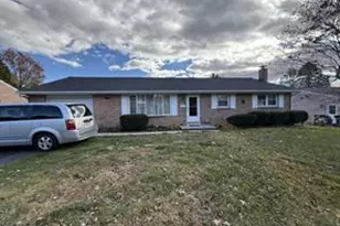 1140 Cedar Crest Dr, Lebanon, PA 17046 - Photo 1