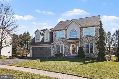 266 Farmhouse Ln, Palmyra, PA 17078 - Photo 2