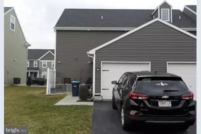 736 Farmwood Ln U-0089, Lebanon, PA 17042 - Photo 2