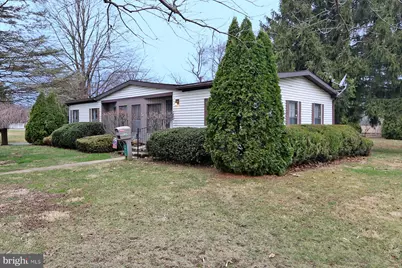 2015 E Pennsylvania Avenue, Lebanon, PA 17042 - Photo 2