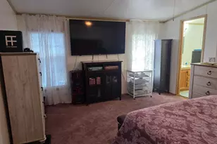 4 Pine St, Fredericksburg, PA 17026 - Photo 8