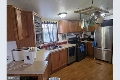 4 Pine Street, Fredericksburg, PA 17026 - Photo 2