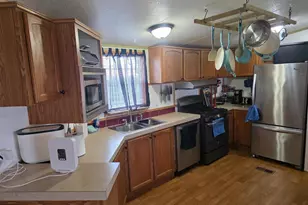 4 Pine St, Fredericksburg, PA 17026 - Photo 2