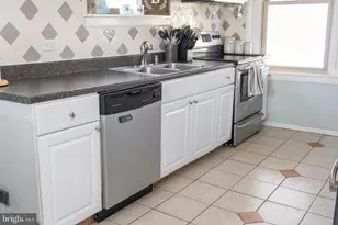 725 N 7th St, Lebanon, PA 17046 - Photo 20