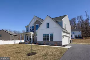 168 Forge Dr, Lebanon, PA 17042 - Photo 2