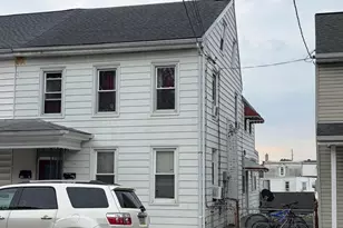 528 Maple St, Lebanon, PA 17046 - Photo 2