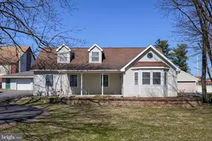 719 Hill St, Lebanon, PA 17046 - Photo 2