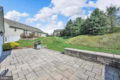 858 Water Edge Ct, Lebanon, PA 17046 - Photo 32