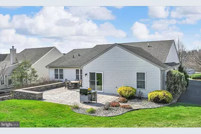 858 Water Edge Ct, Lebanon, PA 17046 - Photo 34