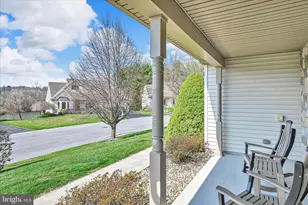 858 Water Edge Ct, Lebanon, PA 17046 - Photo 12