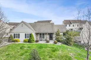 858 Water Edge Ct, Lebanon, PA 17046 - Photo 4
