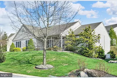 858 Water Edge Ct, Lebanon, PA 17046 - Photo 10