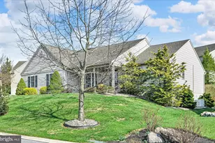 858 Water Edge Ct, Lebanon, PA 17046 - Photo 10