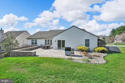 858 Water Edge Ct, Lebanon, PA 17046 - Photo 32