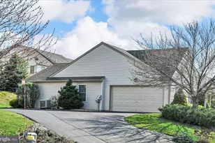 858 Water Edge Ct, Lebanon, PA 17046 - Photo 6
