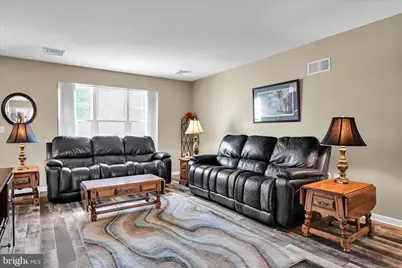 858 Water Edge Ct, Lebanon, PA 17046 - Photo 12