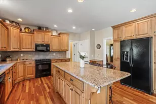 304 Iron Valley Dr, Lebanon, PA 17042 - Photo 2