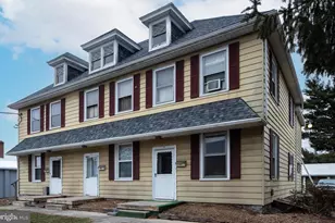 519 W Main St, Palmyra, PA 17078 - Photo 2