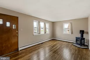 1002 S 1st Ave, Lebanon, PA 17042 - Photo 4