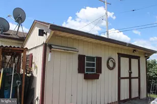 158 N Green St, Palmyra, PA 17078 - Photo 18