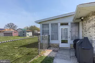 811 E Canal St, Lebanon, PA 17046 - Photo 36