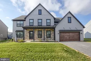 529 Breezewood Ln, Annville, PA 17003 - Photo 2