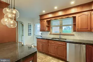 702 S 1st Ave, Lebanon, PA 17042 - Photo 12