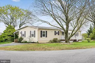 29 Carol Ann Dr, Lebanon, PA 17046 - Photo 1