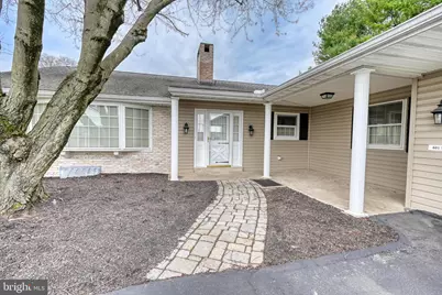 601 N College Street, Myerstown, PA 17067 - Photo 2