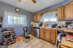 1024 Victor St, Lebanon, PA 17042 - Photo 12