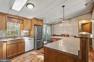 220 Maple Ave, Manheim, PA 17545 - Photo 6
