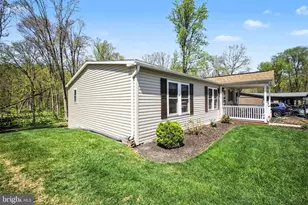 220 Maple Ave, Manheim, PA 17545 - Photo 16