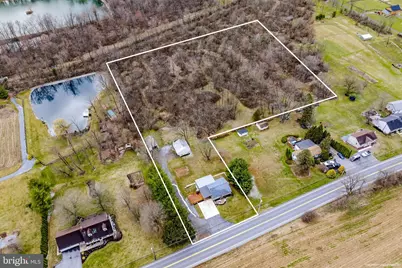 2487 Heidelberg Avenue, Newmanstown, PA 17073 - Photo 2