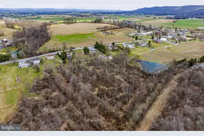 2487 Heidelberg Avenue, Newmanstown, PA 17073 - Photo 4